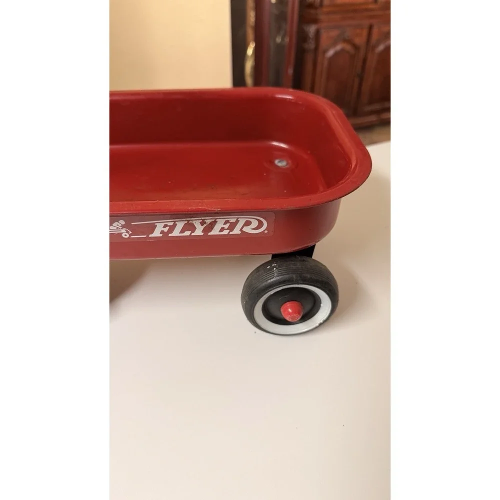 Radio Flyer Mini Red Wagon‎ Toy Desktop Decor Collectible Metal Wagon